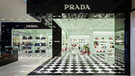 prada 大阪 店舗|【プラダ公式】店舗検索 .